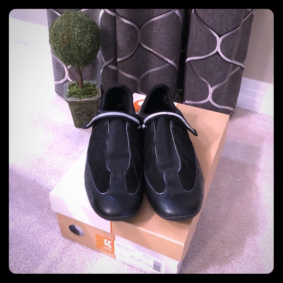 Cole Haan G Series Sneakers - Picture 2 of 8